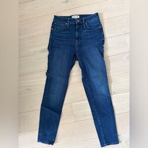 Like new! Madewell Curvy High-Rise Skinny Jeans